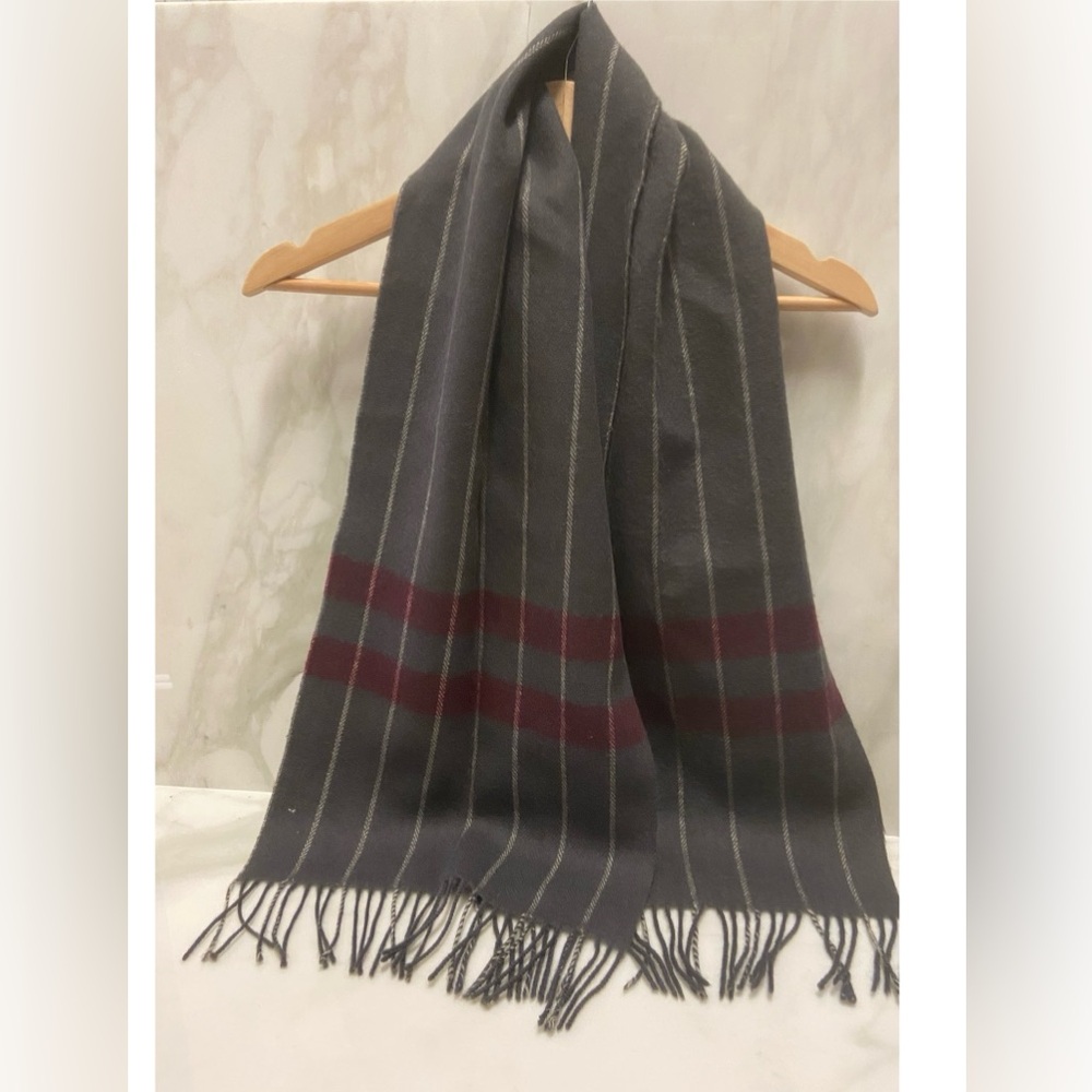 Grey, burgundy 100% wool Scarf w/fringe, vintage grandpa, cottage core, quality